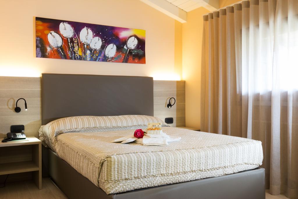 Hotel Prata Verde Prata Di Pordenone Exteriör bild