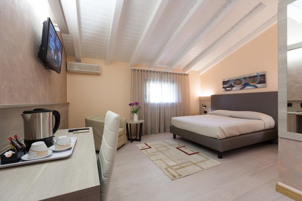 Hotel Prata Verde Prata Di Pordenone Exteriör bild