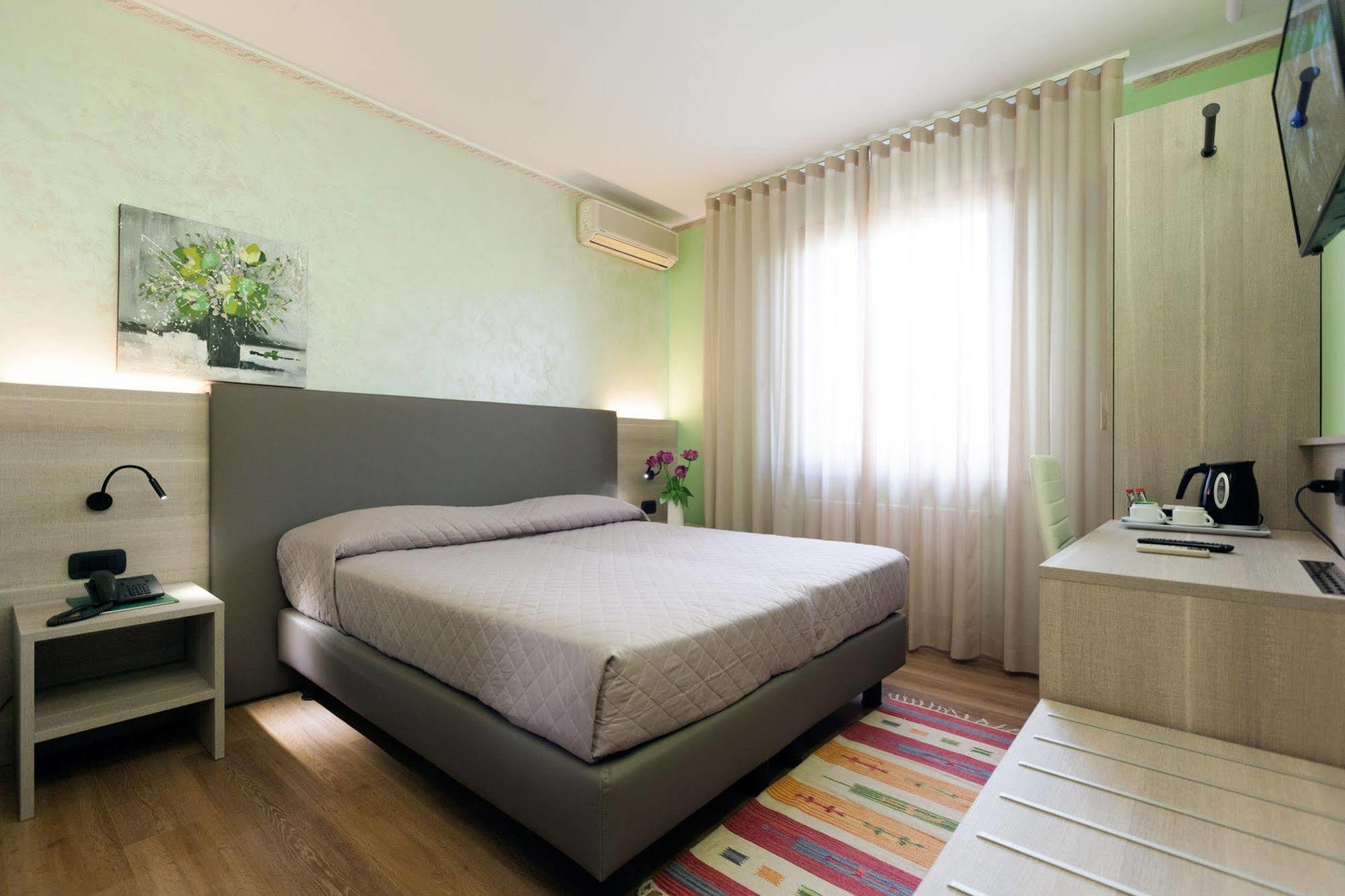 Hotel Prata Verde Prata Di Pordenone Exteriör bild