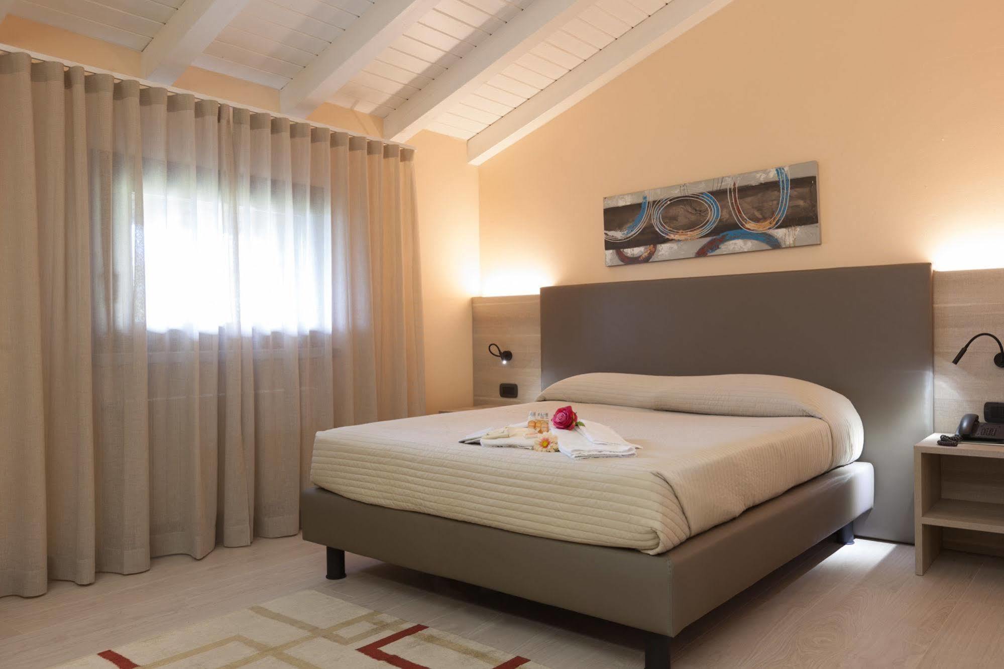 Hotel Prata Verde Prata Di Pordenone Exteriör bild